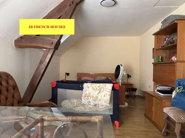 5 bed stone house for sale near Lesbois