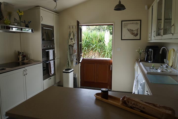 4 bed stone house for sale near Keraden