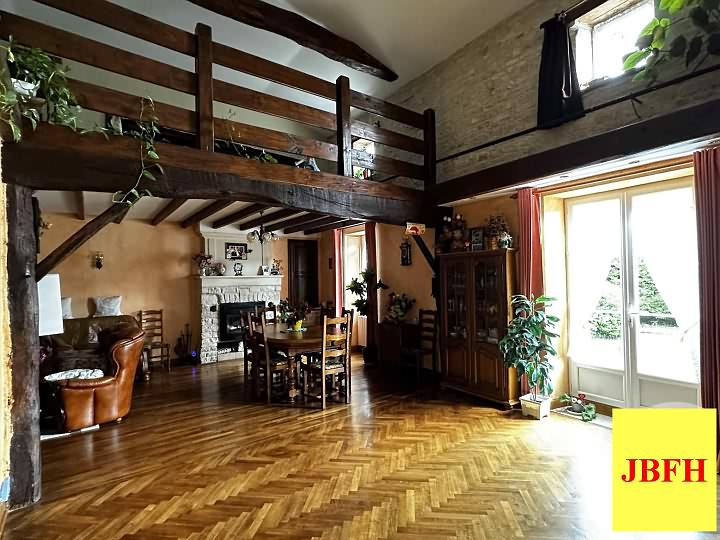 4 bed stone house for sale near Ardilleux