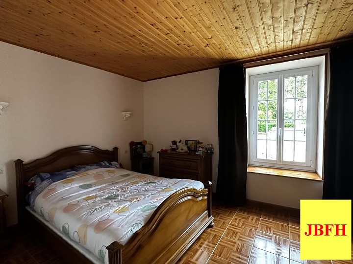 4 bed stone house for sale near Ardilleux
