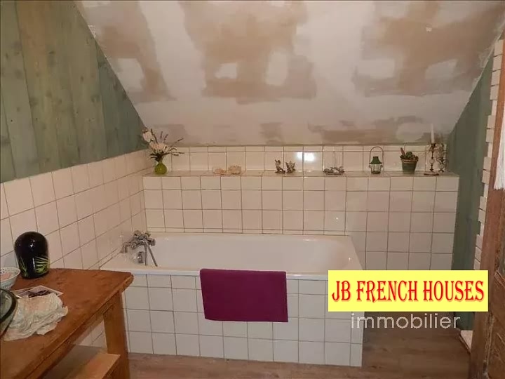 4 bed stone house for sale near Glénic