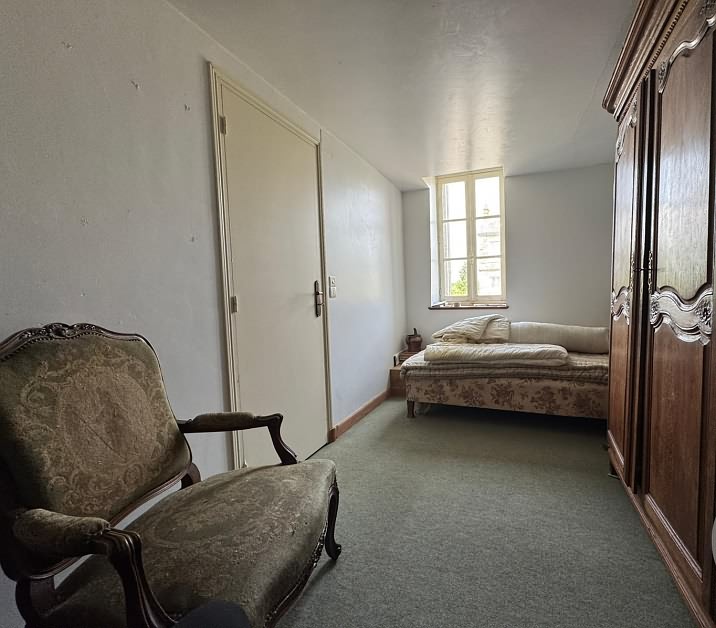 8 bed stone house for sale near Clairet