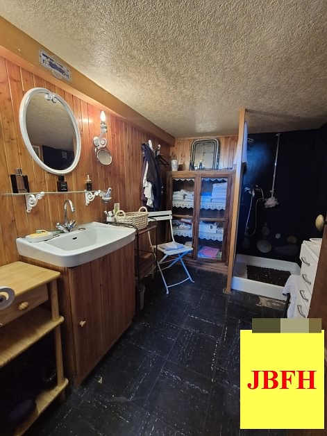 3 bed stone house for sale near Clairet