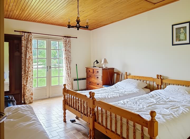 4 bed stone house for sale near Missiriac