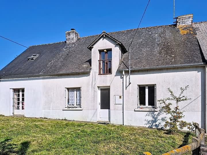 4 bed stone house for sale near Missiriac