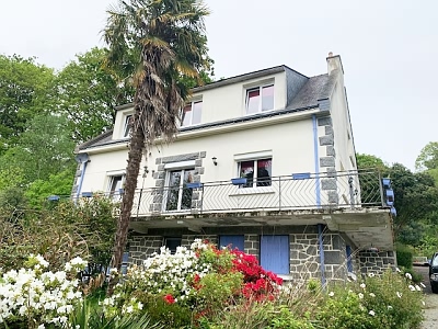 5 bed house for sale near Perret
