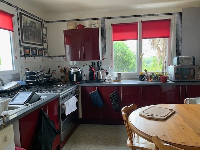 5 bed house for sale near Perret