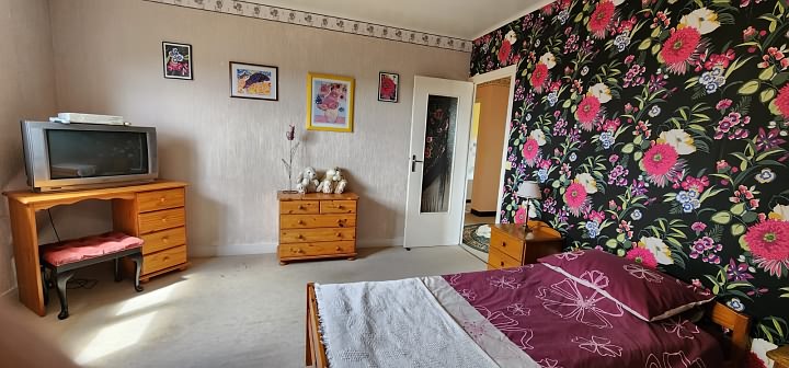 5 bed house for sale near Perret