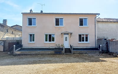 4 bed stone house for sale near Ardilleux