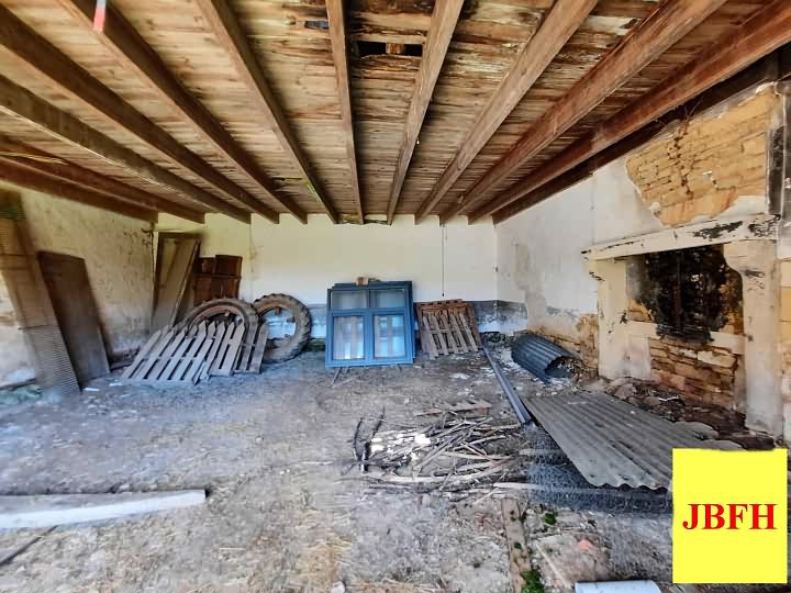 Stone barn to renovate near Ardilleux