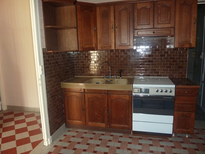 Maison en pierre de 4 chambres à vendre près de Liglet