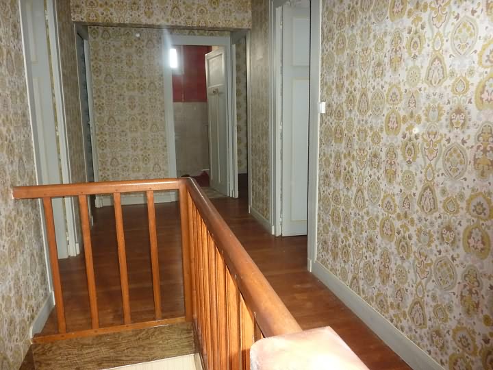 Maison en pierre de 4 chambres à vendre près de Liglet