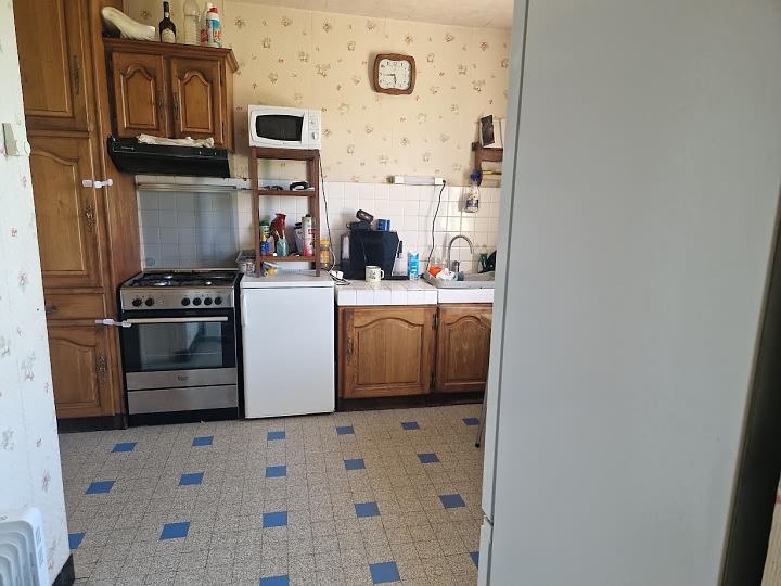 Maison en pierre de 3 chambres à vendre près de Le Sourn