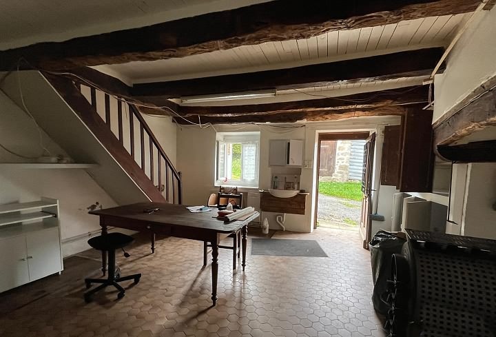 2 bed stone farmhouse for sale near Bujaleuf