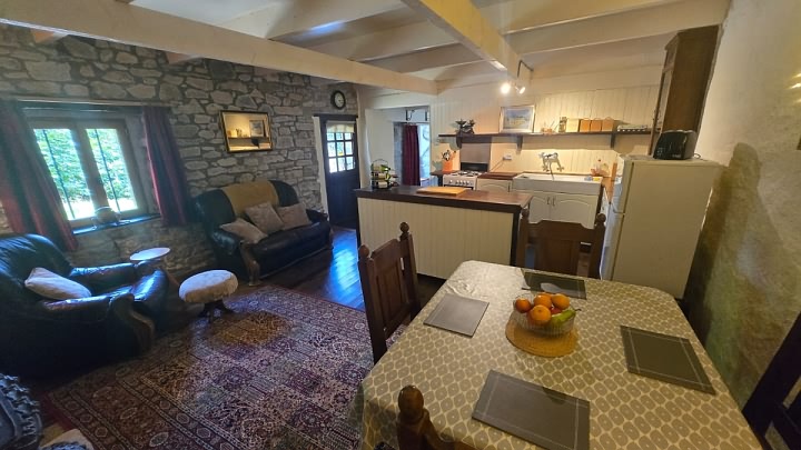 3 bed stone house for sale near Keraden