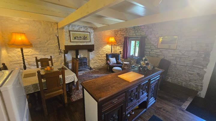 3 bed stone house for sale near Keraden