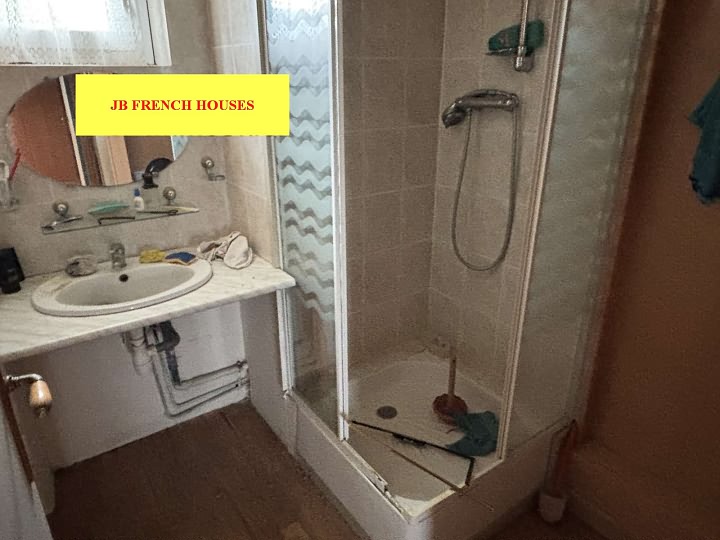 2 bed stone house for sale near Lesbois