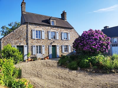 5 bed stone house for sale near Néhou
