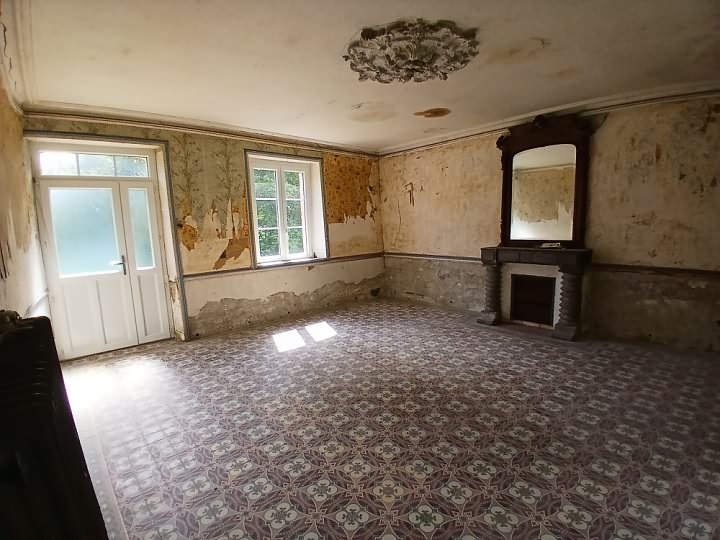 Stone house to renovate near Néhou