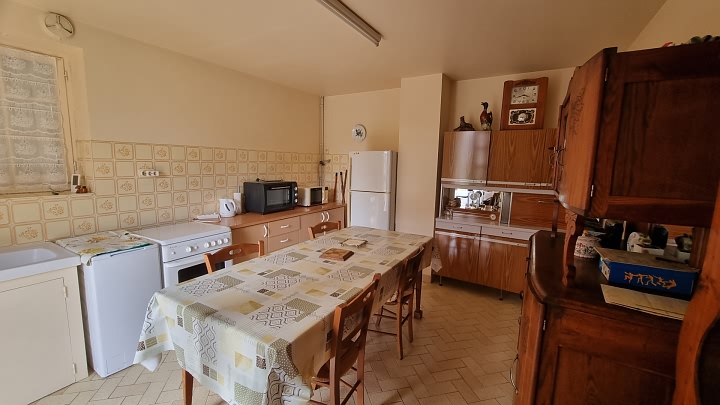 6 bed stone house for sale near Goulat