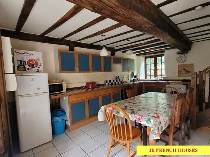 9 bed stone house for sale near Bion