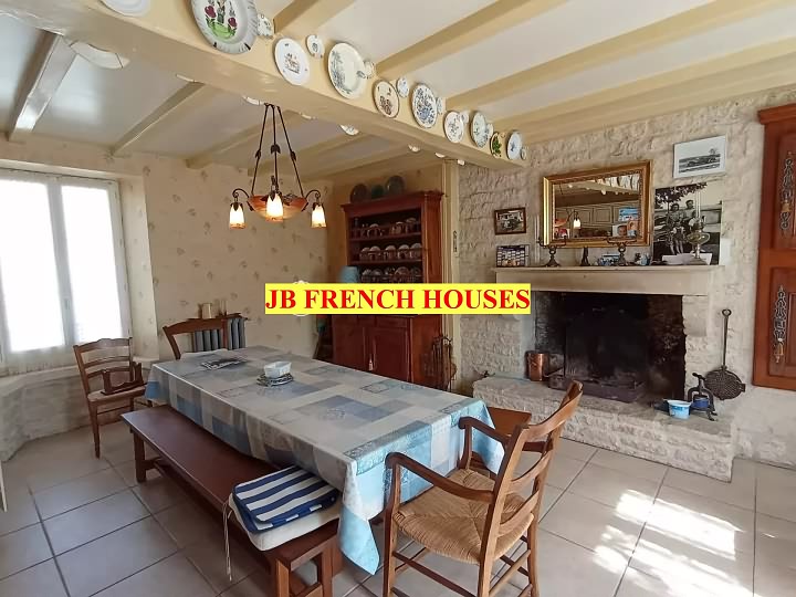 4 bed stone house for sale near Paillé