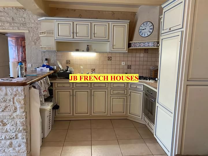 4 bed stone house for sale near Paillé