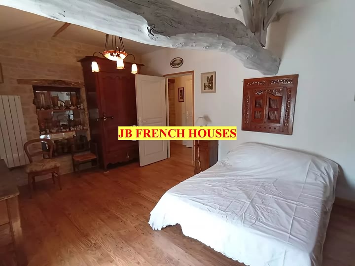 4 bed stone house for sale near Paillé