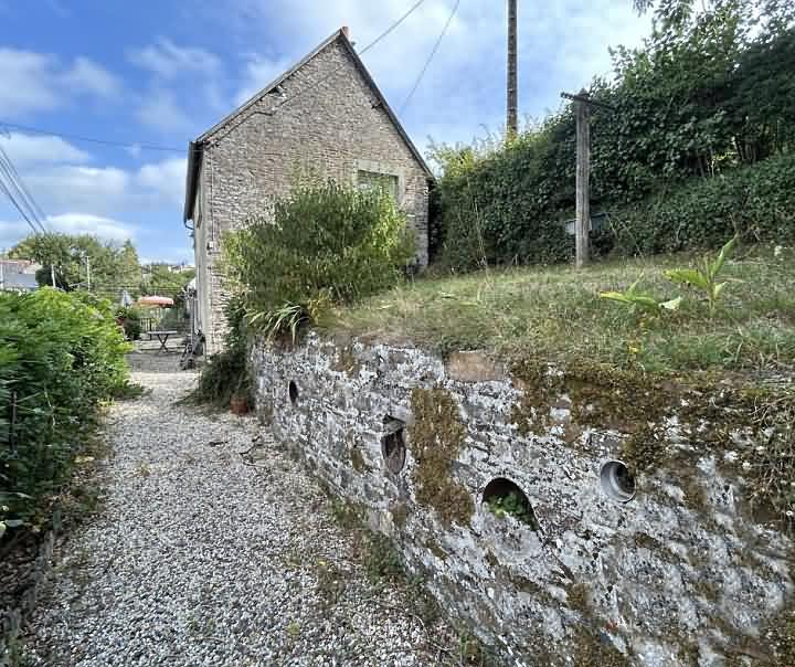2 bed stone house for sale near Tréprel