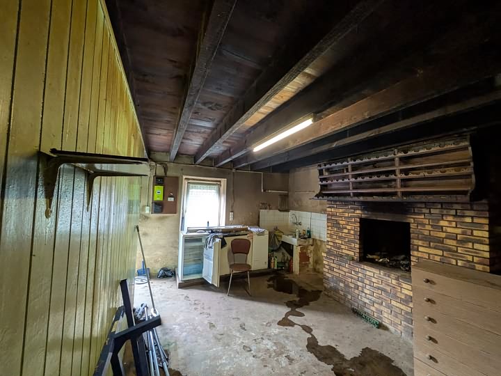 Stone house to renovate near BRITTANY CENTRE and BRITTANY CENTRE WEST