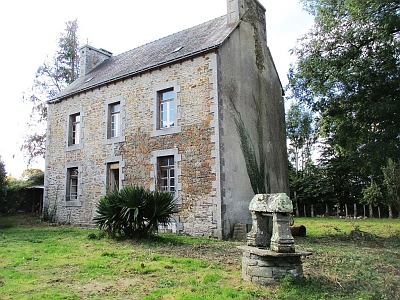 4 bed stone house for sale near Perret