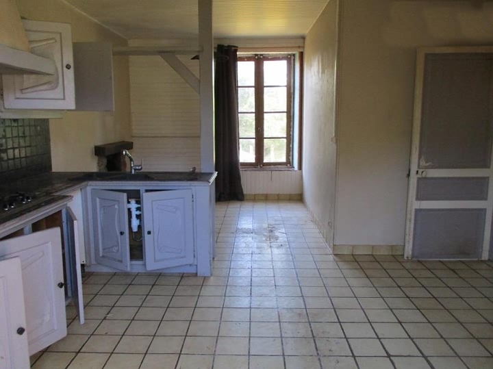 4 bed stone house for sale near Perret