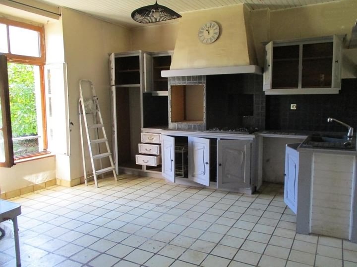 4 bed stone house for sale near Perret