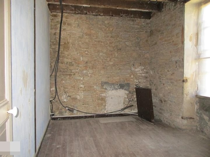 4 bed stone house for sale near Perret