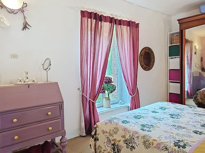6 bed stone house for sale near Taupont