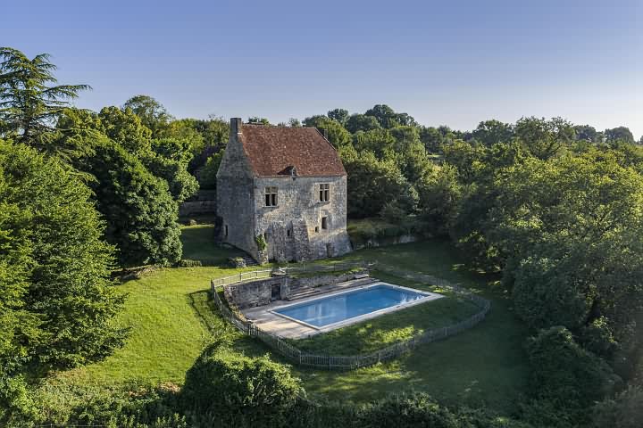 7 bed stone house for sale near Dordogne and Lot