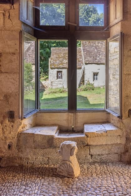 7 bed stone house for sale near Dordogne and Lot