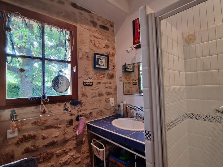 5 bed stone house for sale near Dordogne and Lot