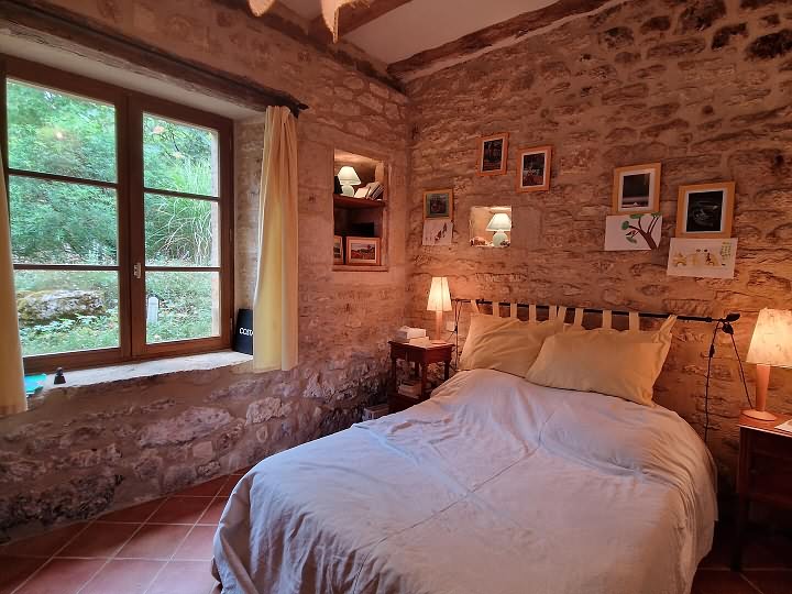 5 bed stone house for sale near Dordogne and Lot