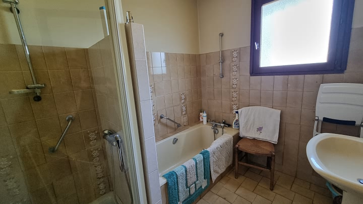 3 bed stone house for sale near Goulat