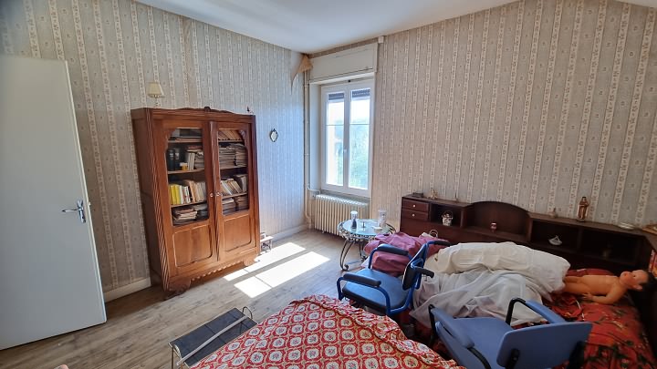 6 bed stone house for sale near Goulat