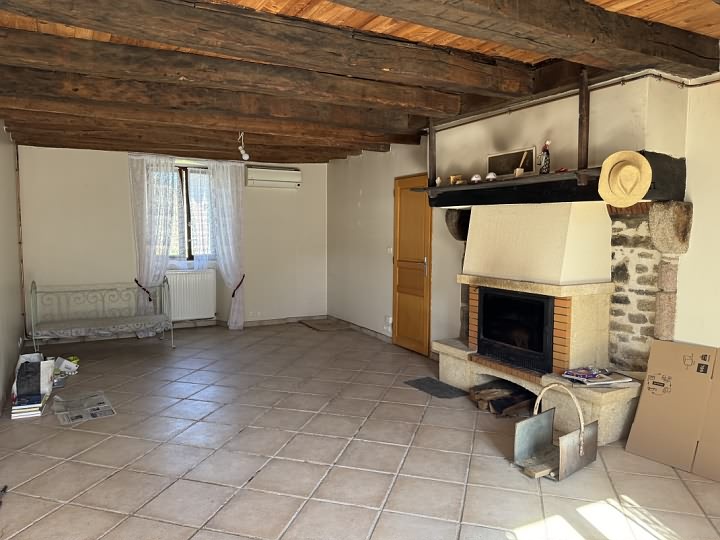 6 bed stone house for sale near Jartaud