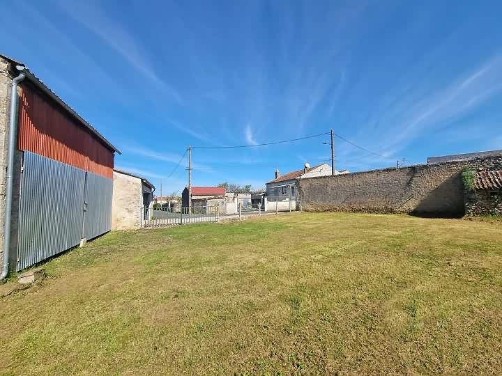 3 bed stone house for sale near Viennay