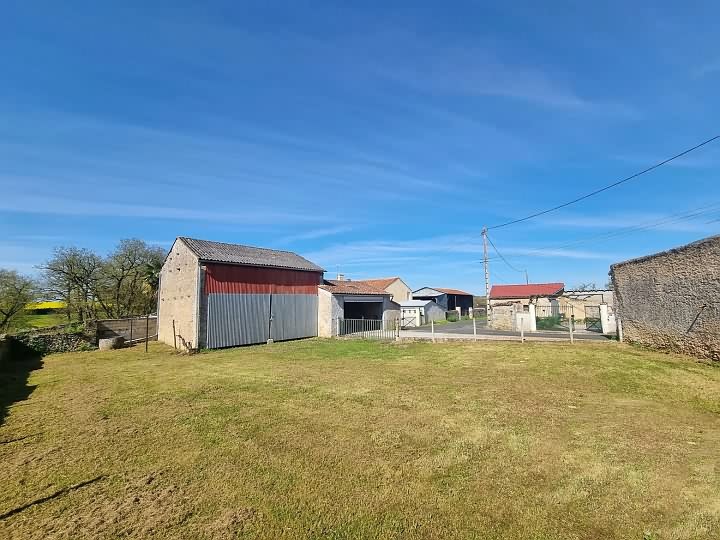 3 bed stone house for sale near Viennay