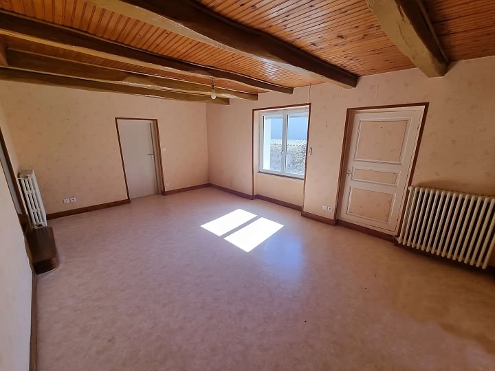 3 bed stone house for sale near Viennay
