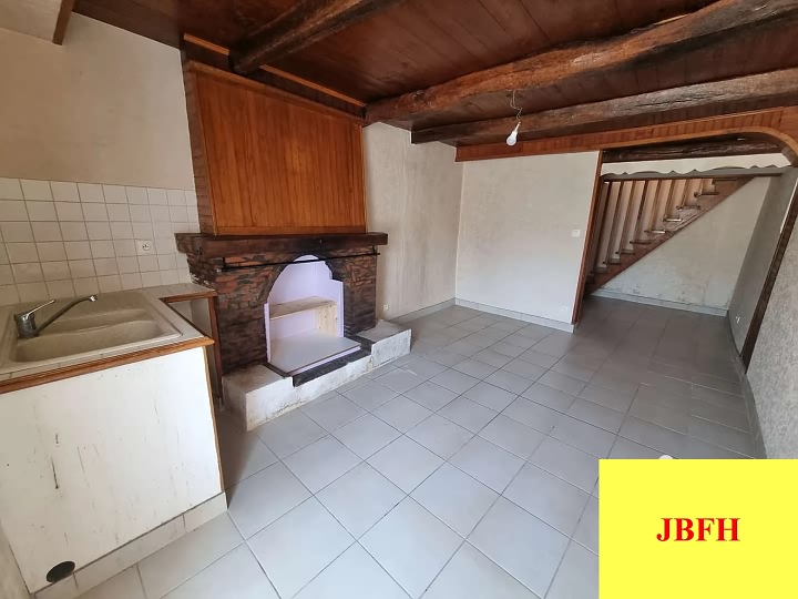 3 bed stone house for sale near Viennay