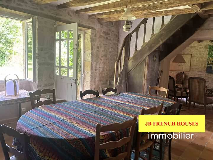 7 bed stone house for sale near Noth