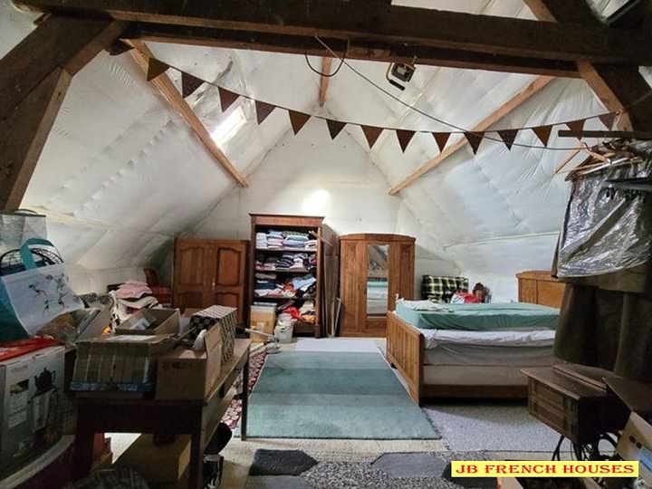 2 bed stone house for sale near Bion
