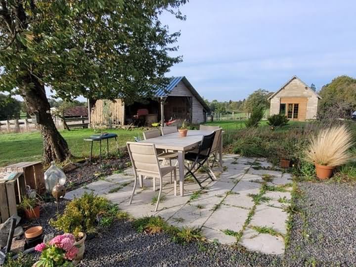 2 bed stone house for sale near Bion