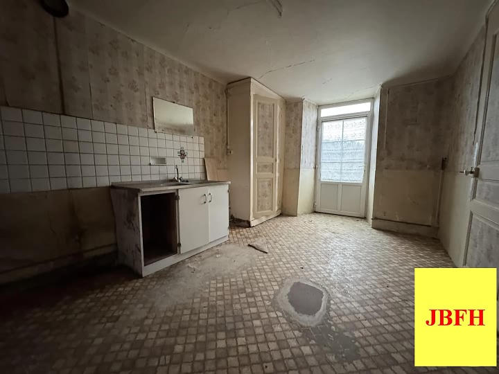 5 bed stone house for sale near Clairet